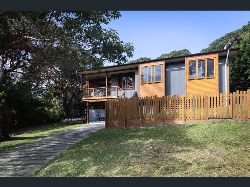 44 Booran Street, Point Lookout — photo 1 of 5