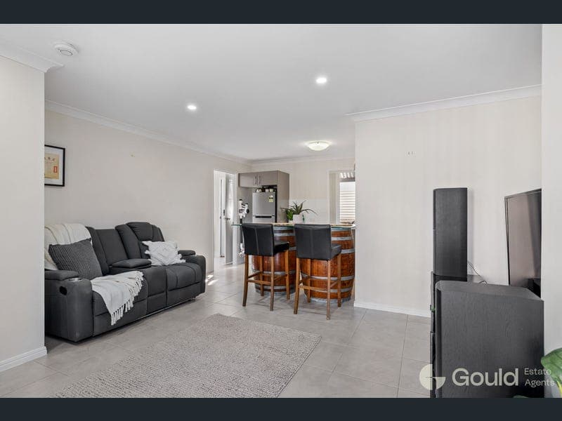 8/105-107 Mount Cotton Road, Capalaba — photo 1 of 5