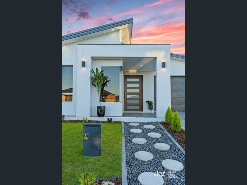 4 Sage Street, Greenbank — photo 1 of 5
