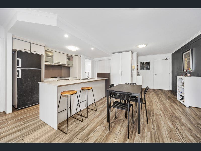 304/6 Exford Street, Brisbane City — photo 1 of 5