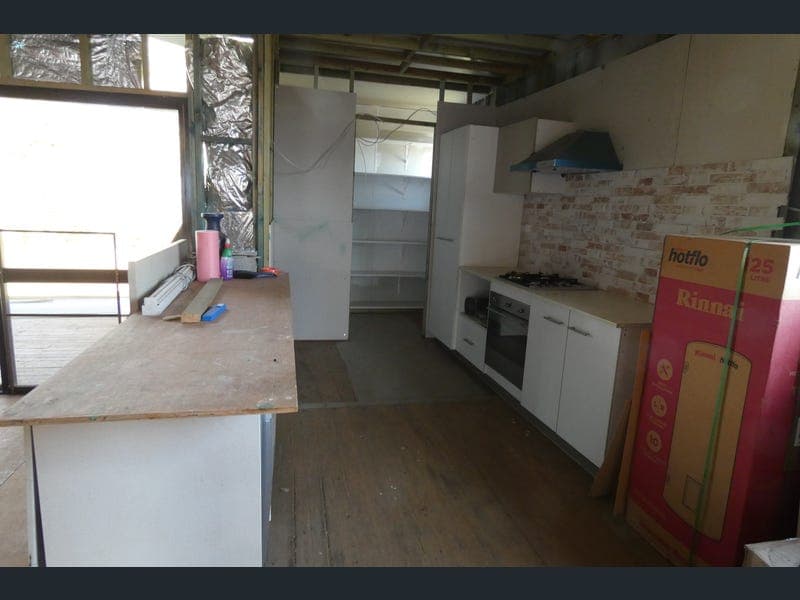 17 Peroone Street, Wondai — photo 1 of 5