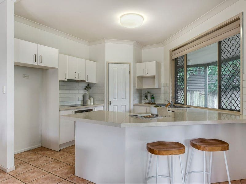 72 Gilbert Road, Lutwyche — photo 1 of 5