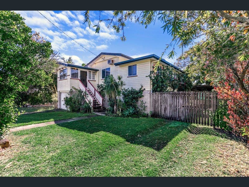 44 King Street, Urangan — photo 1 of 5