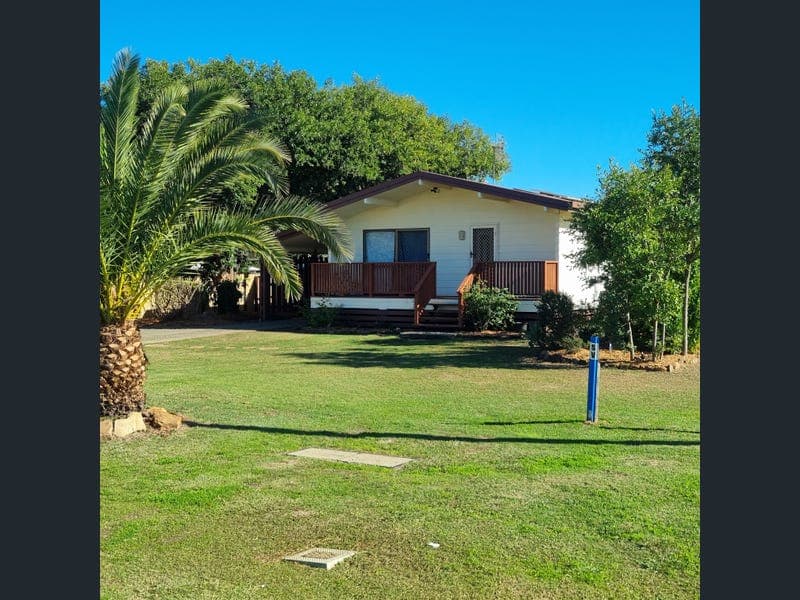 152 Pratten Street, Dalby — photo 1 of 5