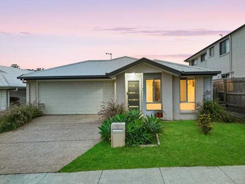 9 Jaffray Street, Bellbird Park — photo 1 of 5