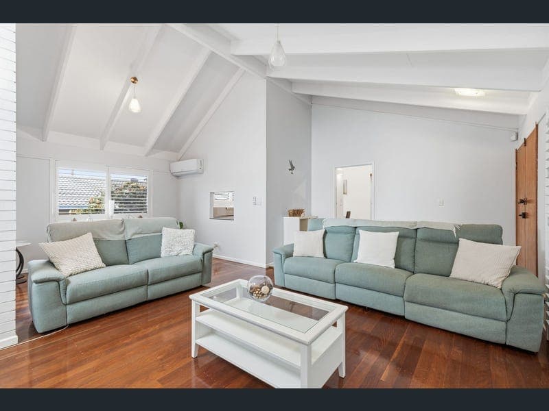 50 Hawbridge Street, Carseldine — photo 1 of 5