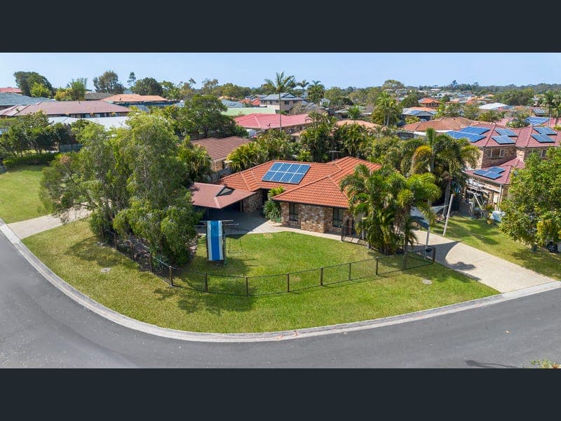 35 Warrego Crescent, Murrumba Downs — photo 1 of 5