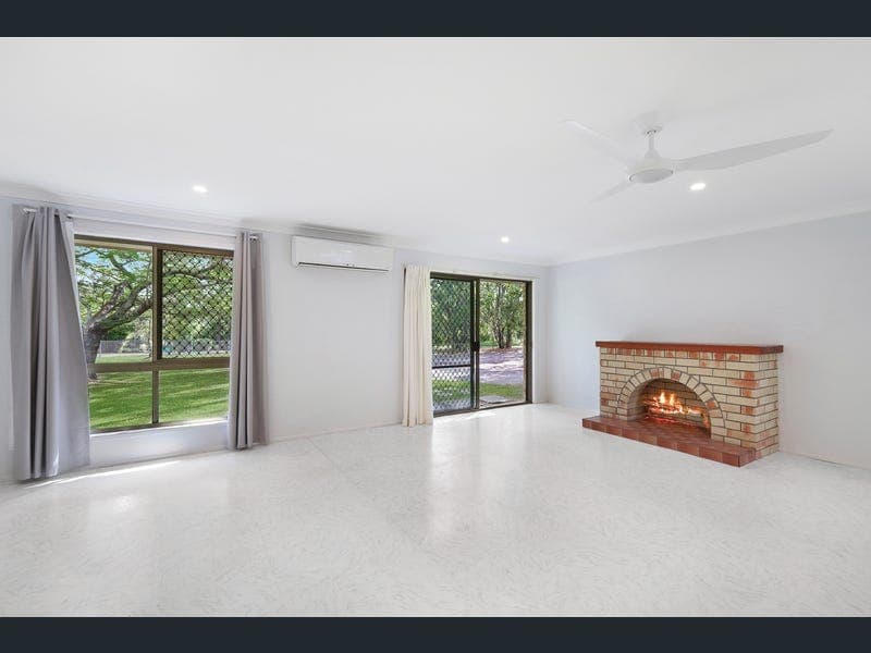 30 Oberon Way, Oxenford — photo 1 of 5