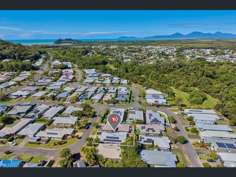 31 Seaways Street, Trinity Beach — photo 1 of 5