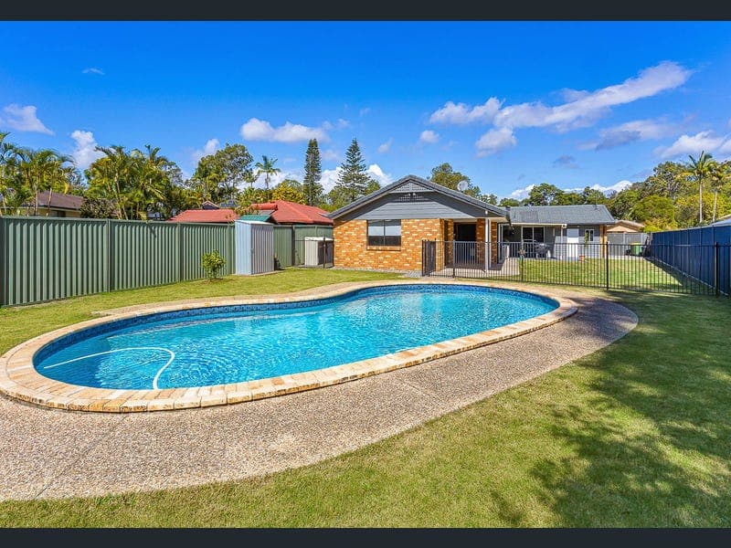 16 Dugandan Street, Nerang — photo 1 of 5