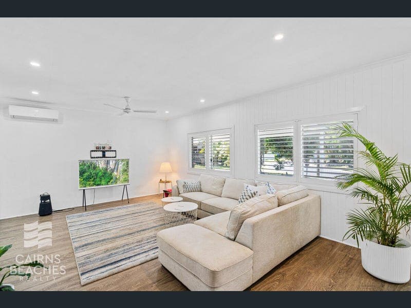 14 Volute Close, Trinity Beach — photo 1 of 5