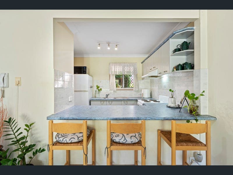18/15 Daisy Hill Road — photo 1 of 5