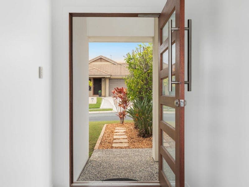 3 Ada Street, Augustine Heights — photo 1 of 5