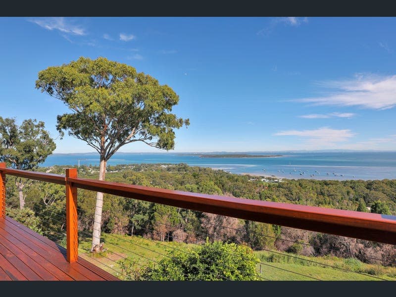 10a Illawong Crescent, Dunwich — photo 1 of 5