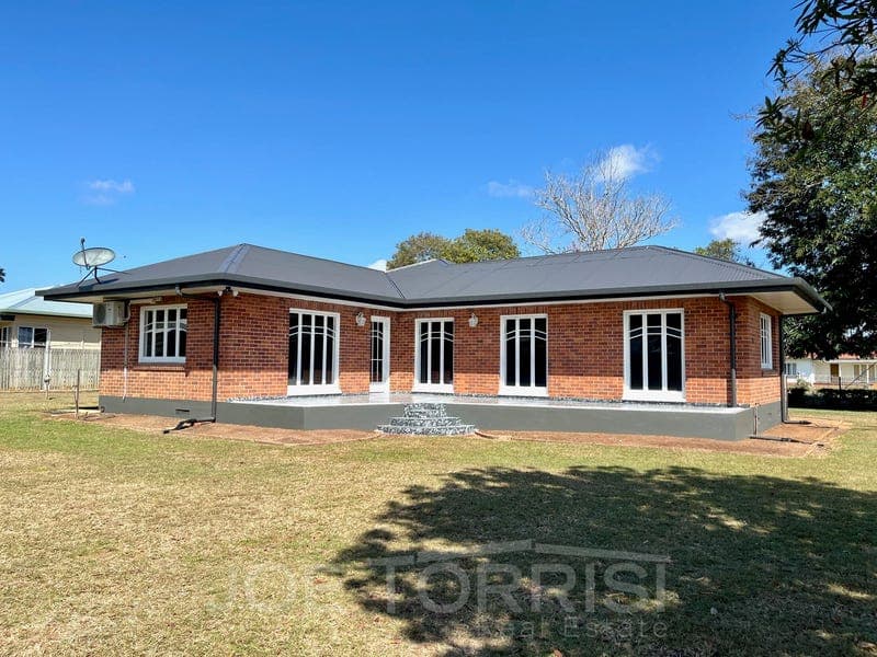 303b Byrnes Street, Mareeba — photo 1 of 5