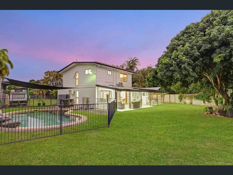 8 Latrobe Close, Trinity Park — photo 1 of 5