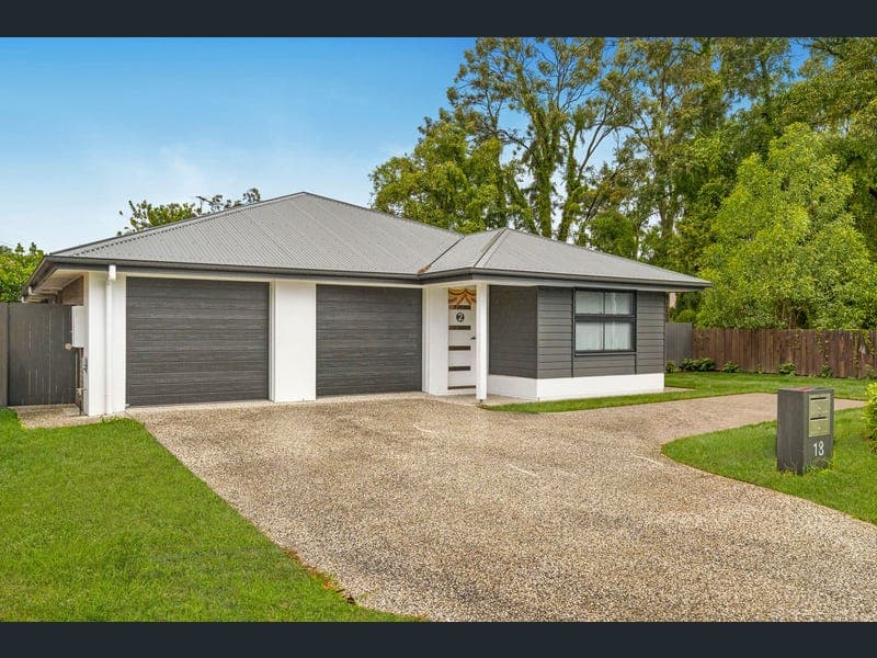 18 Elm Avenue, Woodridge — photo 1 of 5