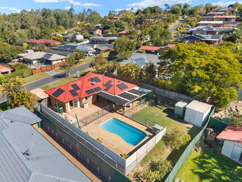20 Pineneedle Court, Oxenford — photo 1 of 5