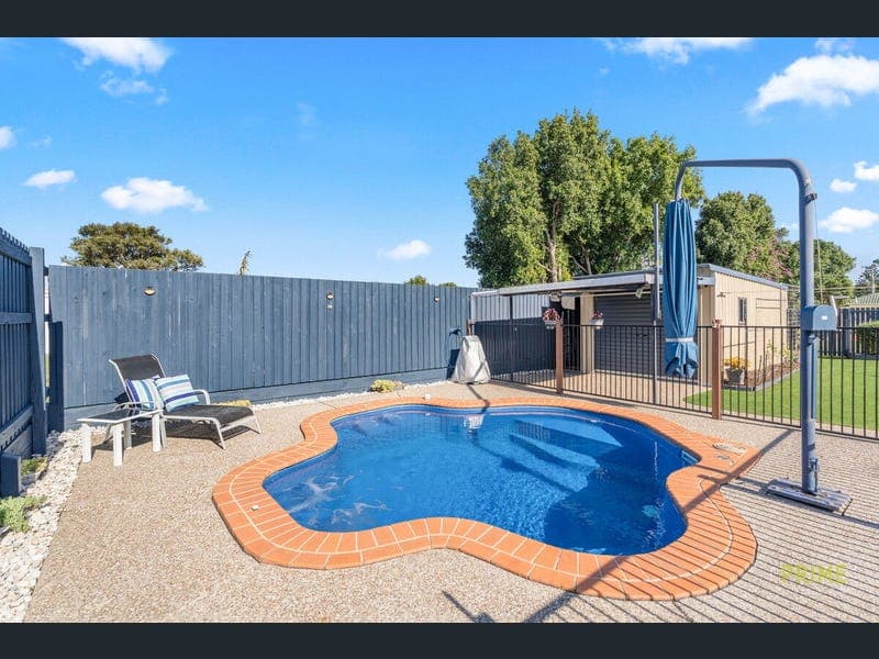 5 Twolyn Street, Urangan — photo 1 of 5