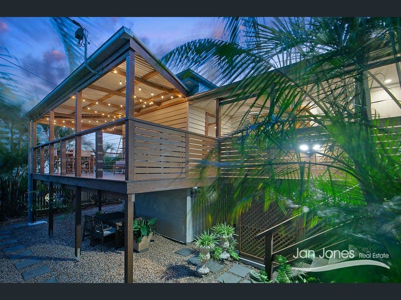 1 Robert Street, Clontarf — photo 1 of 5