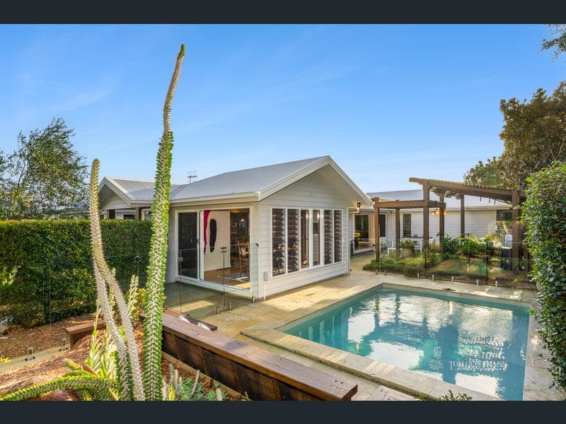 10 Pavonia Street, Peregian Beach — photo 1 of 5