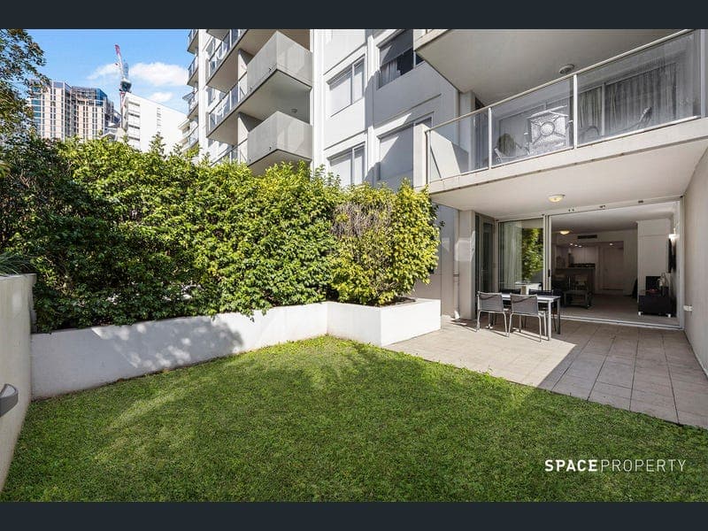 303/51 Hope Street, Spring Hill — photo 1 of 5