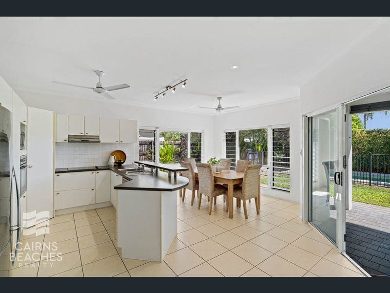 2 Tanjong Close, Kewarra Beach — photo 1 of 5