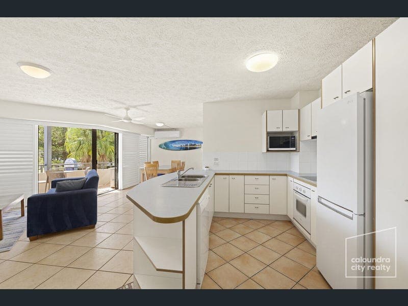 17/6 Beerburrum Street, Dicky Beach — photo 1 of 5