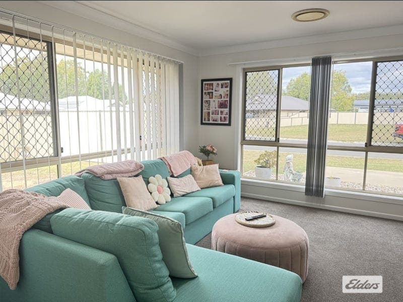 14B Skewis Street, Chinchilla — photo 1 of 5