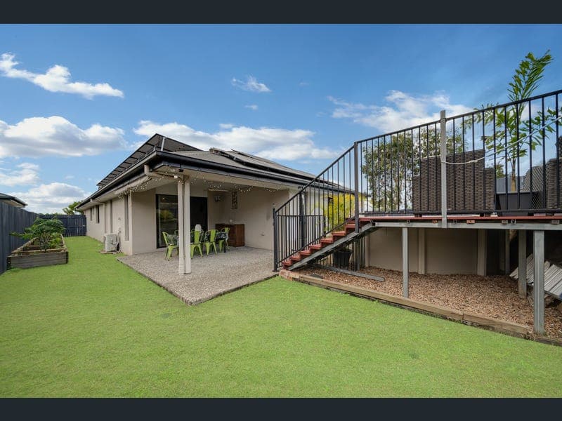 27 Olivine Circuit, Yarrabilba — photo 1 of 5
