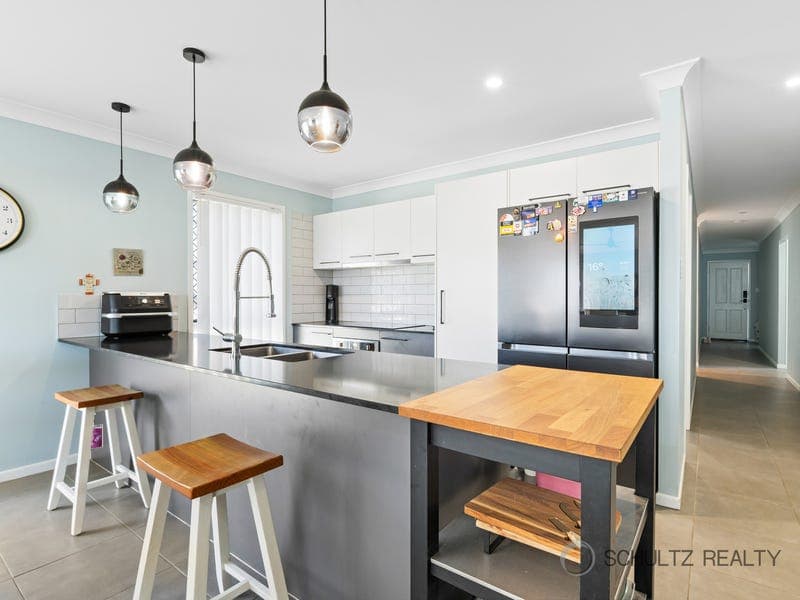 17 Spinneret Court, Bahrs Scrub — photo 1 of 5