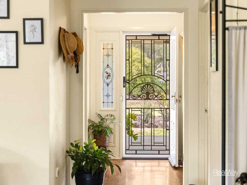 21 Stark Drive, Vale View — photo 1 of 5