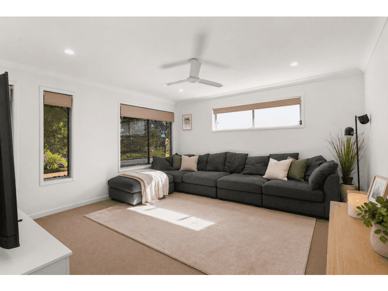 16 Blaxland Road, Urraween — photo 1 of 5