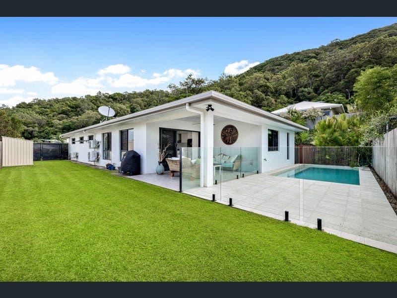 66 Flagship Drive, Trinity Beach — photo 1 of 5