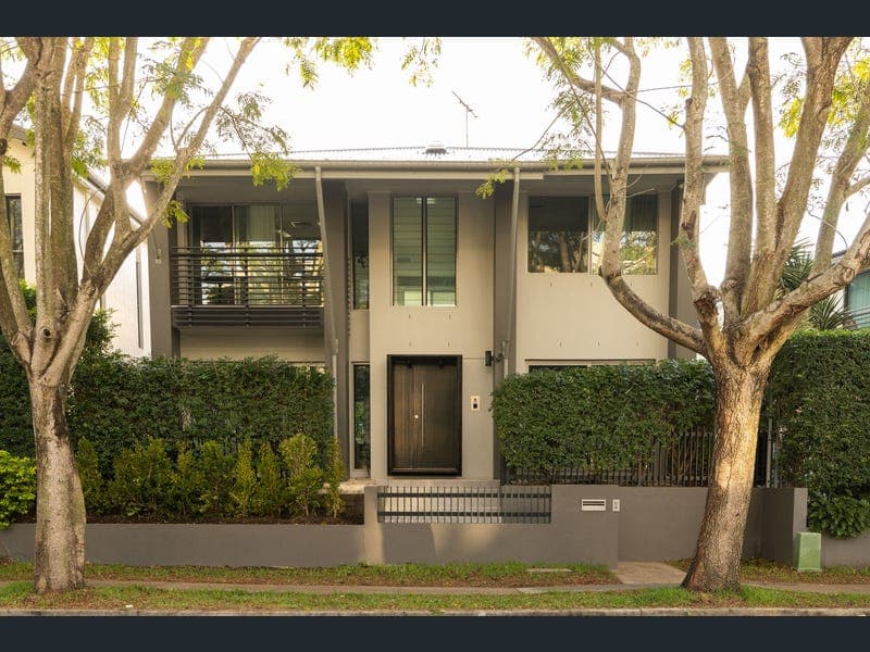 94 Lamington Street, New Farm — photo 1 of 5
