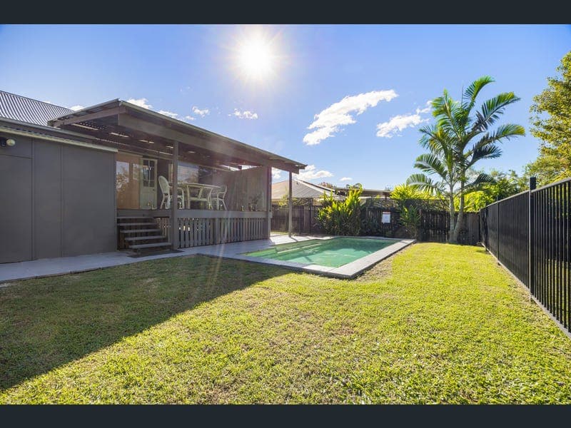 6 Bella Street, Landsborough — photo 1 of 5