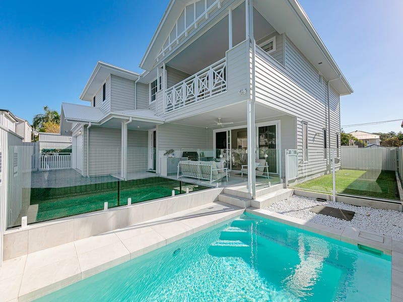 18 Caithness Street, Kedron — photo 1 of 5