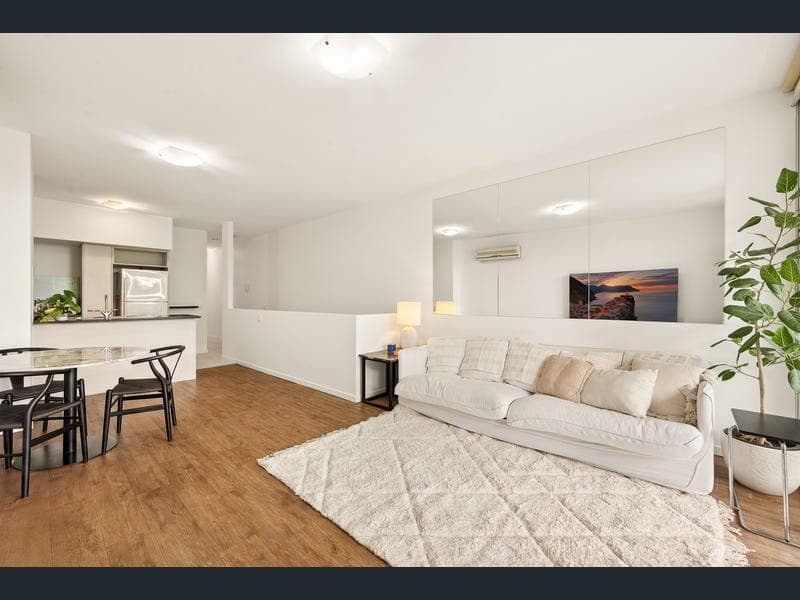 43/1 Oxford Street, Bulimba — photo 1 of 5