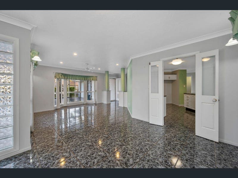 76 River Park Dr, Annandale — photo 1 of 5