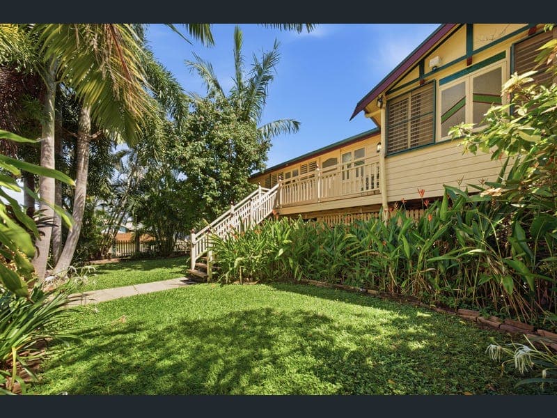 21 Plant Street, West End — photo 1 of 5