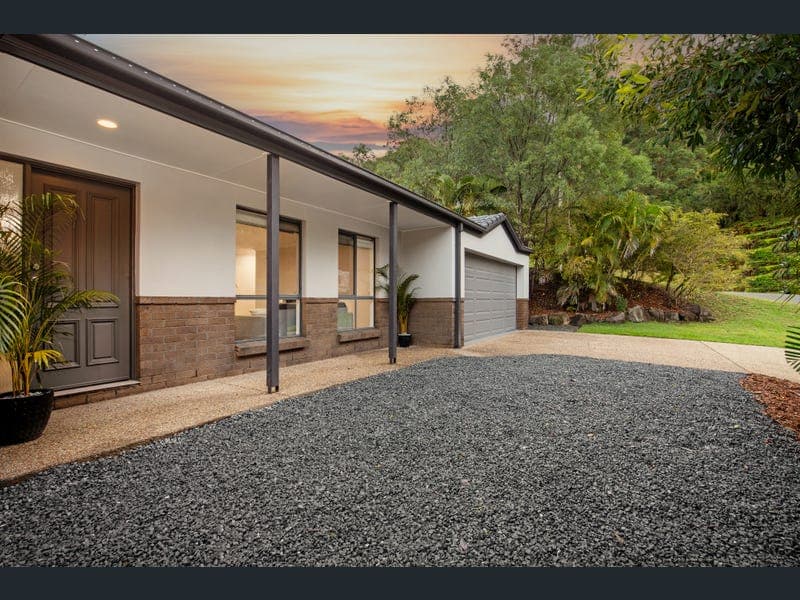 41 Davis Cup Court, Oxenford — photo 1 of 5