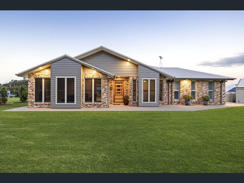 51 Escarpment Avenue, Cabarlah — photo 1 of 5