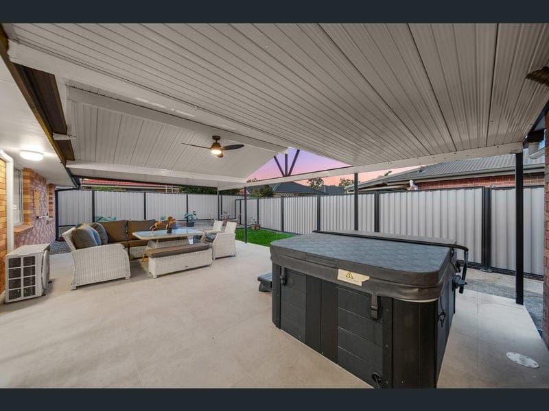 17 Saint Andrews Drive, Cornubia — photo 1 of 5