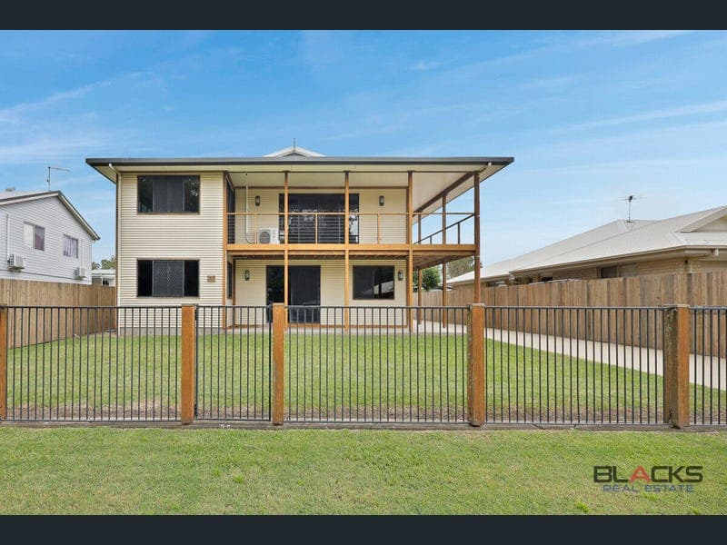 27 Deguara Avenue, Armstrong Beach — photo 1 of 5