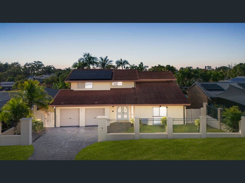 9 Devlin Street, Parkwood — photo 1 of 5