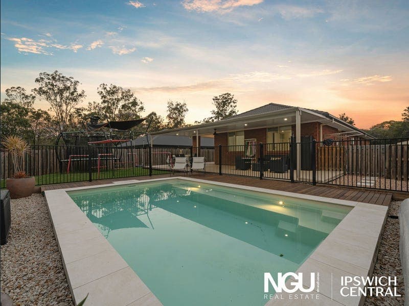 4 Honeywood Drive, Fernvale — photo 1 of 5