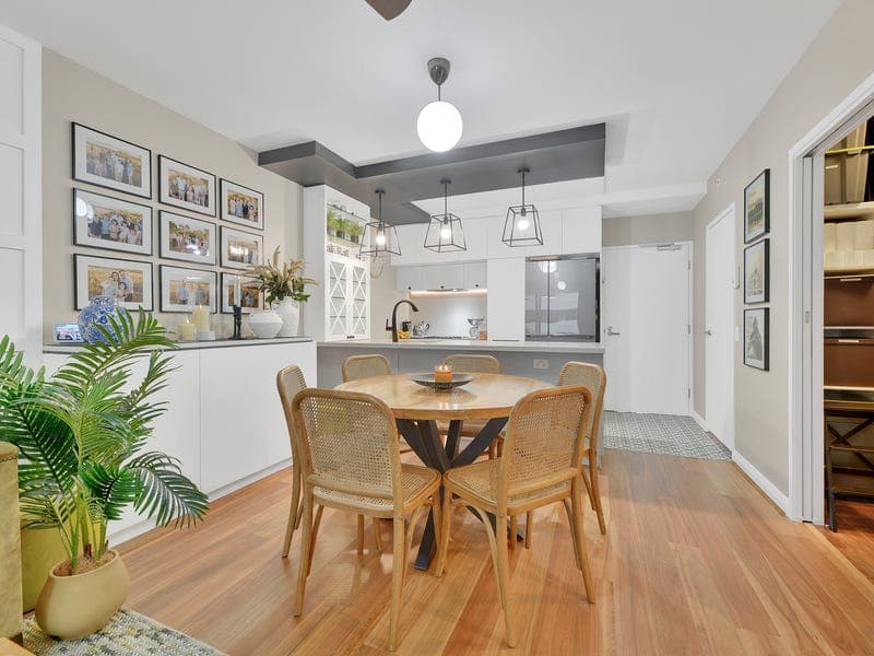 40505/50 Duncan St, West End — photo 1 of 5
