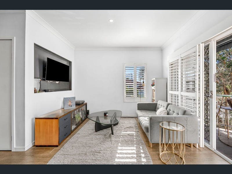 17/14 Mawarra Street, Palm Beach — photo 1 of 5
