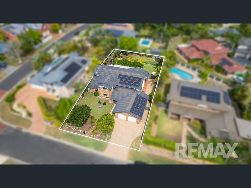 3 Inverness Court, Albany Creek — photo 1 of 5