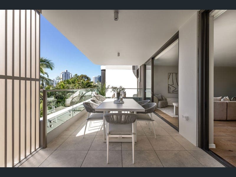 203/4 Carmichael Close, Coolangatta — photo 1 of 5